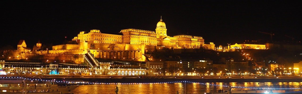 Buda Castle at night min
