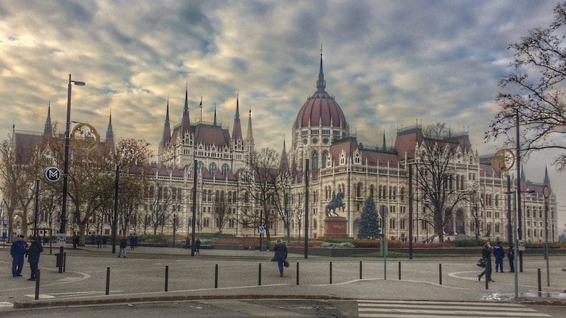 Parliament Building Budapest 3 min