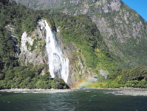 FLYING TO MILFORD SOUND