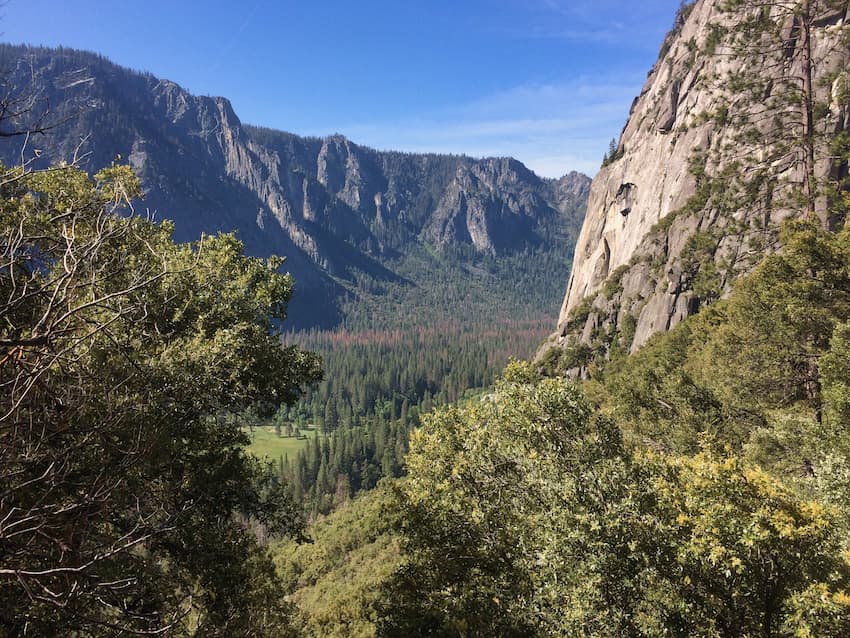 3 Day Yosemite Itinerary - view of the valley from the Yosemite Falls trail
