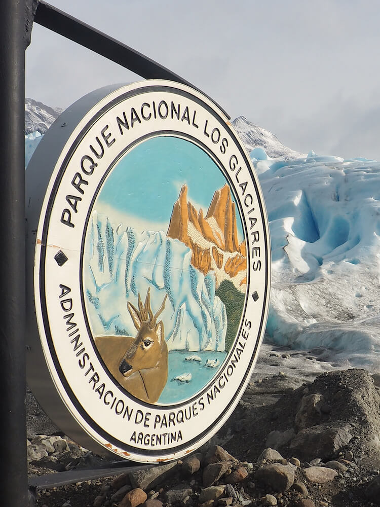 La Glaciares National Park signpost
