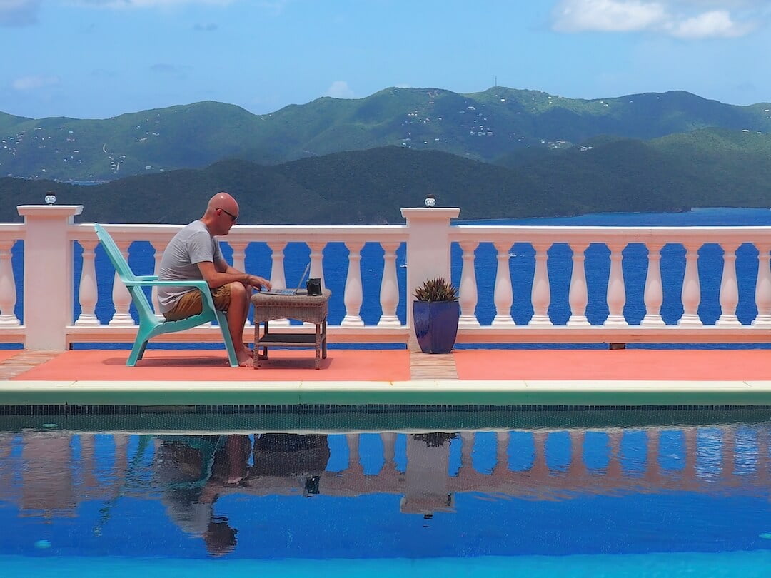 WHAT IS HOUSESITTING AND HOW DO YOU GET STARTED?